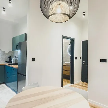 Thelightfull 1 - Brand New Luxury In Center Of *